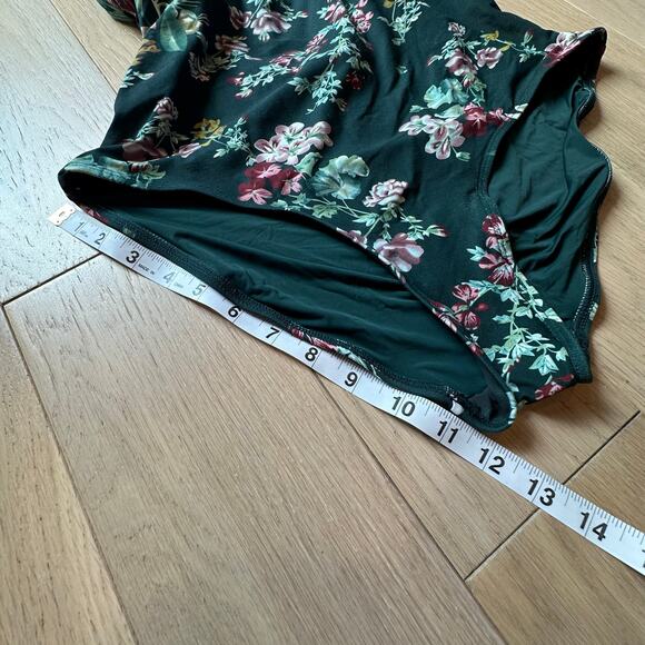 Niptuck One Piece Floral Green Swimsuit Multi Fit Cup Size 8 - Picture 4 of 9